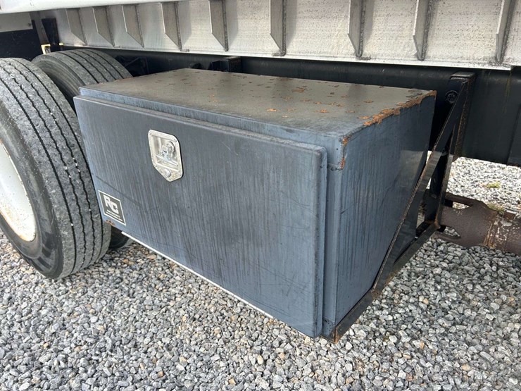 2009-international-durastar-4400-image-29