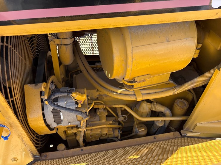 caterpillar-d5m-lgp-image-36