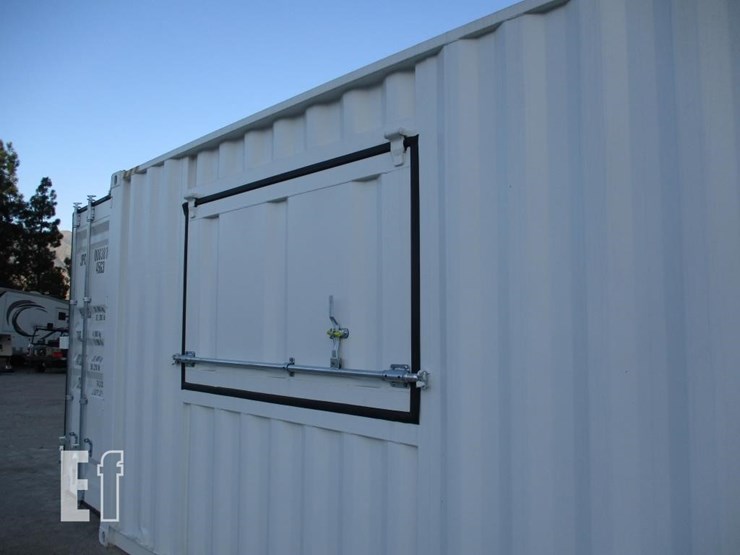 40'-shipping-container-image-8