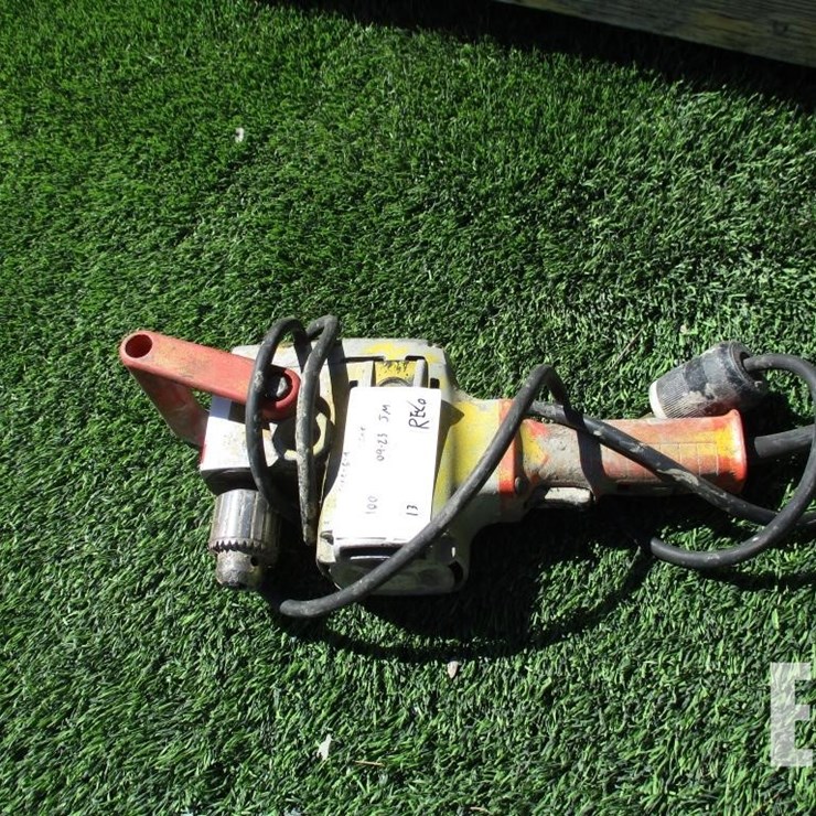 MILWAUKEE 1/2" ANGLE HD HOLE HAWG DRILL