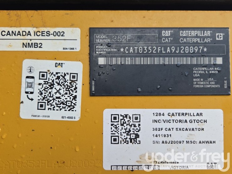 2020-caterpillar-352-image-94