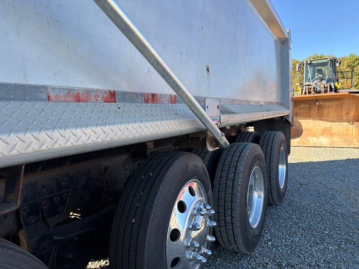 2018-western-star-4700-image-19
