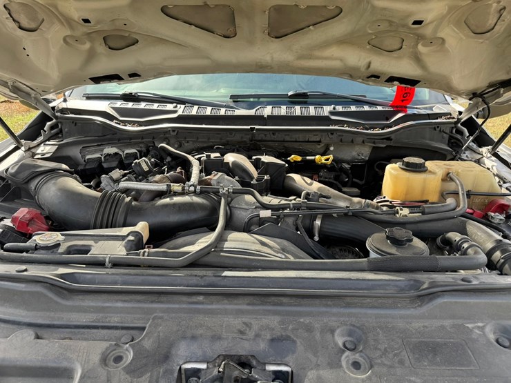 2019-ford-f350-xl-image-36