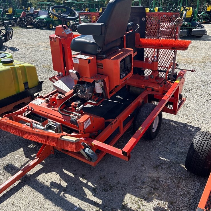 #1056 • Salsco HP11-III Greensroller