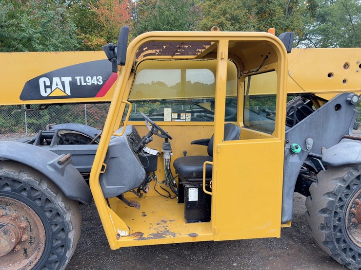 2011-caterpillar-tl943-image-15