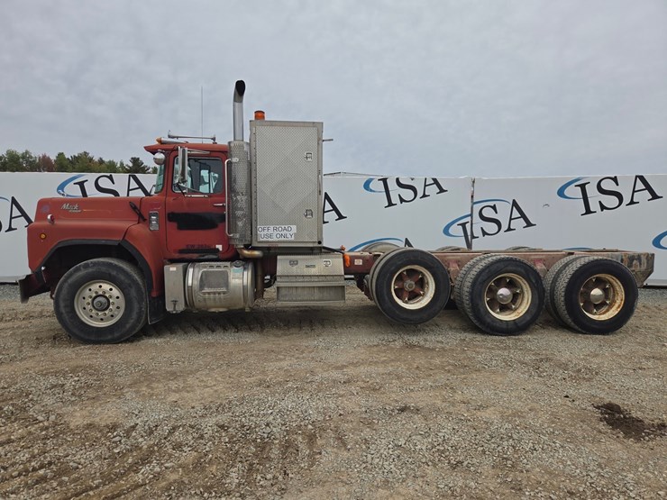 mack-rb688s-image-2