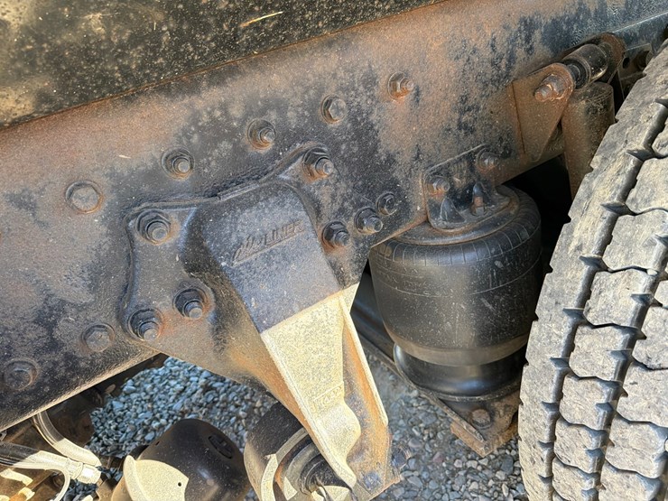 2018-western-star-4700-image-35