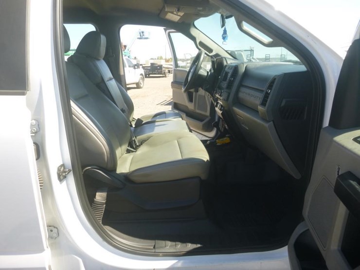 2018-ford-f550-image-14