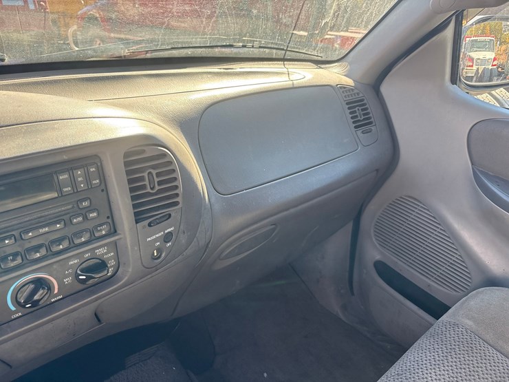 2001-ford-f150-xlt-image-52