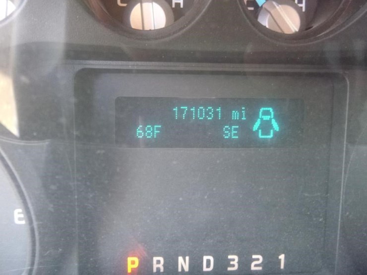 2015-ford-f550-image-19