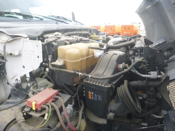 2016-ford-f650-xlt-image-23