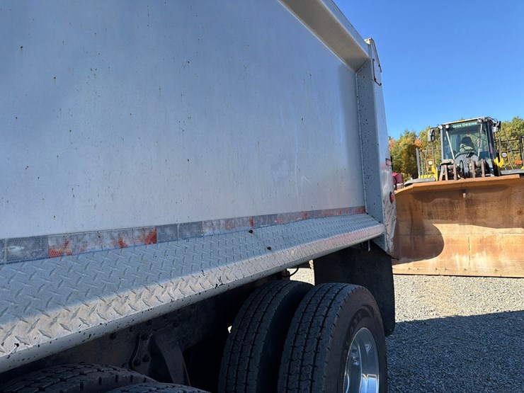 2018-western-star-4700-image-22