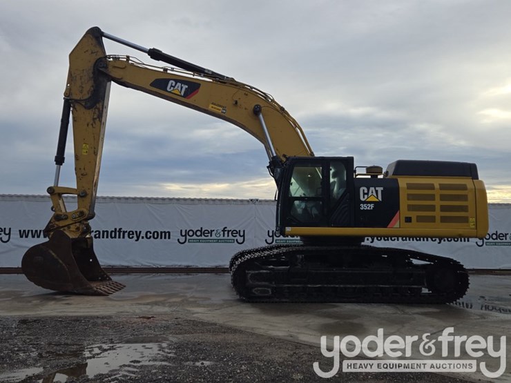 2020-caterpillar-352-image-2
