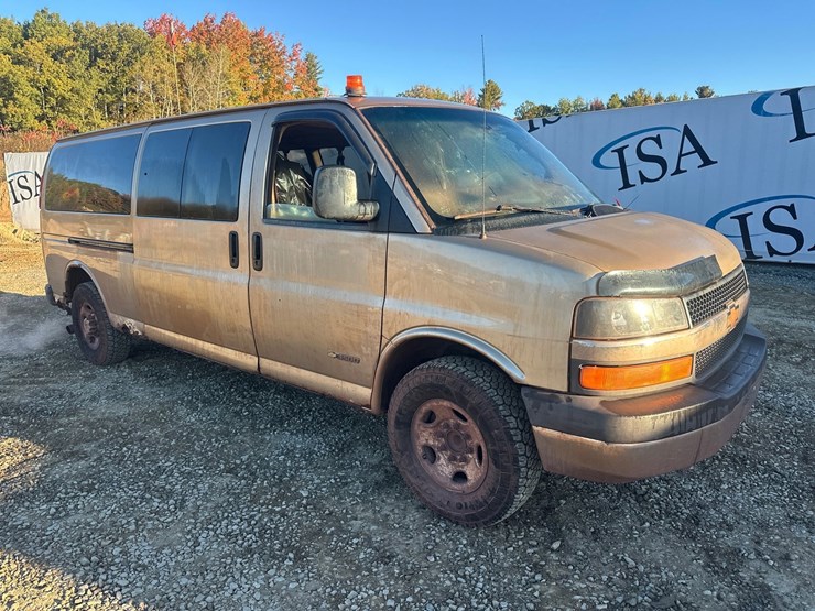 2005-chevrolet-express-3500-image-7