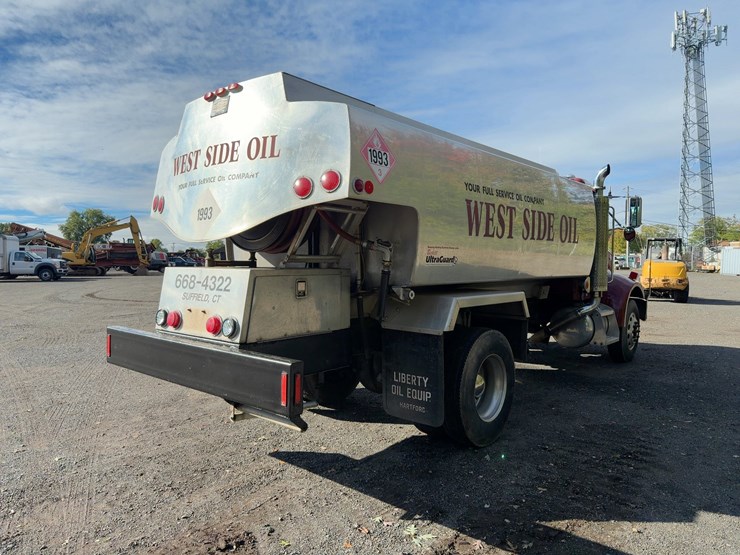2001-peterbilt-330-image-5