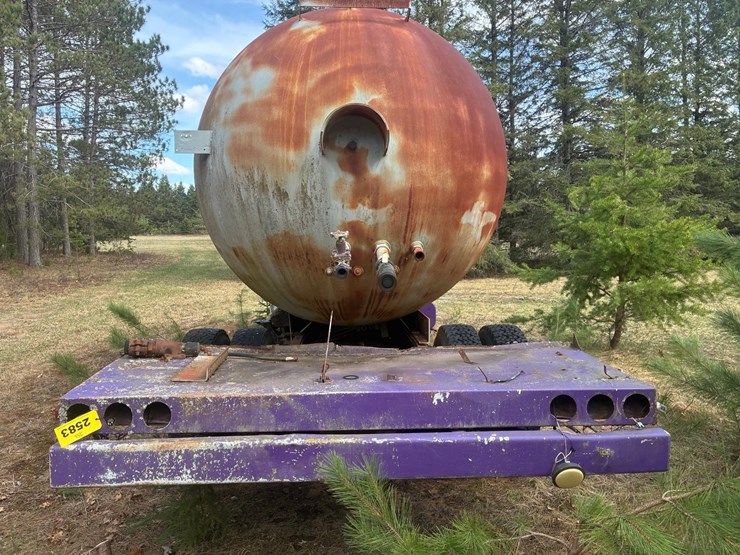 #1311-•-international-propane-truck-image-6