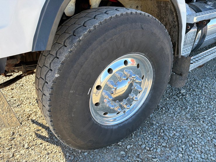 2018-western-star-4700-image-91
