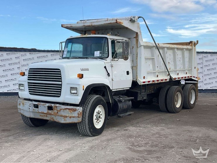 1994-ford-lt9000-image-1