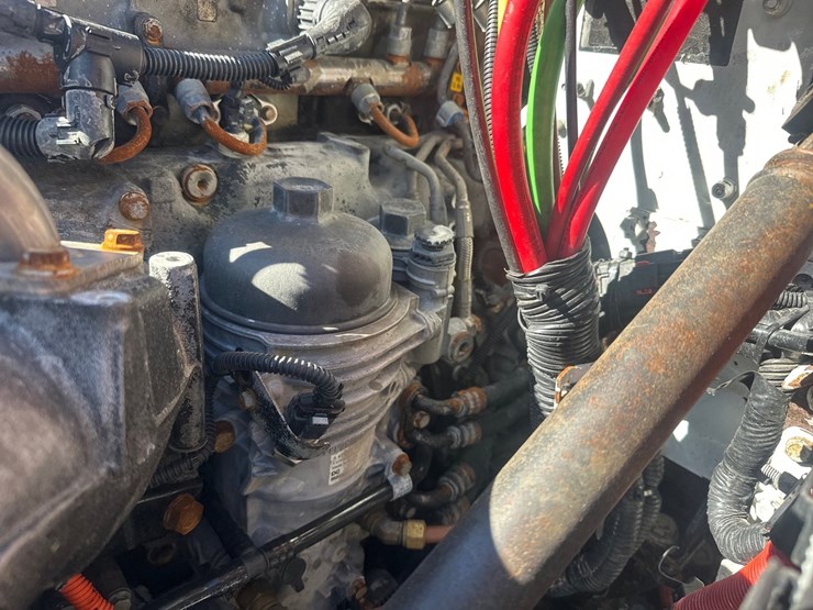 2015-freightliner-114sd-image-41