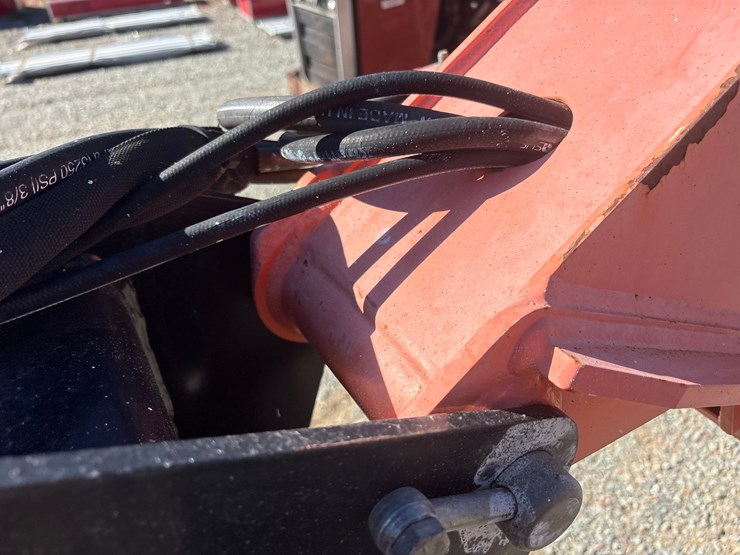 2013-jlg-m600jp-image-29