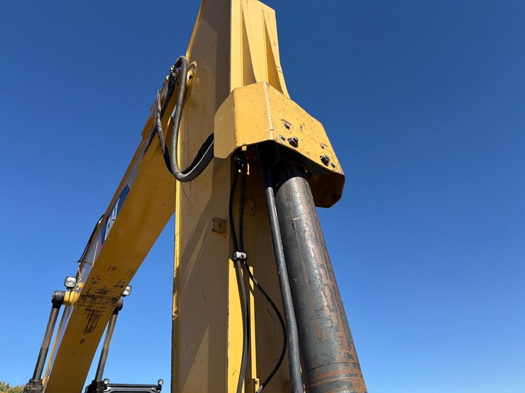 2013-caterpillar-c9-image-79