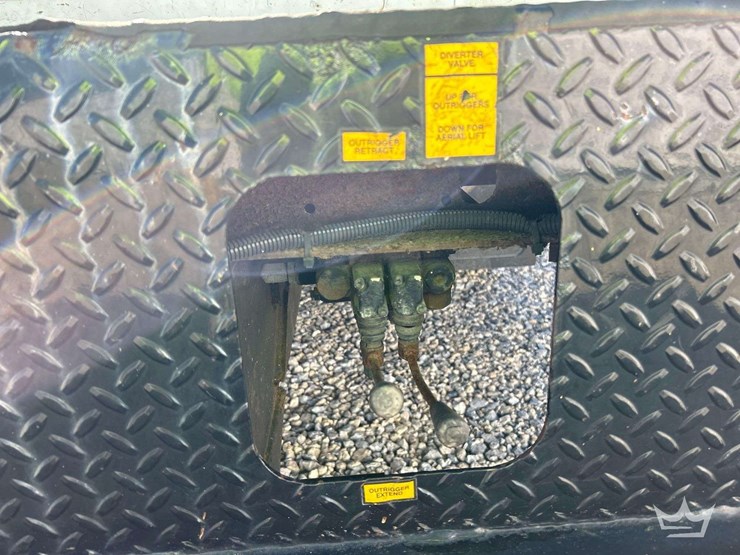 2016-ford-f550-image-24