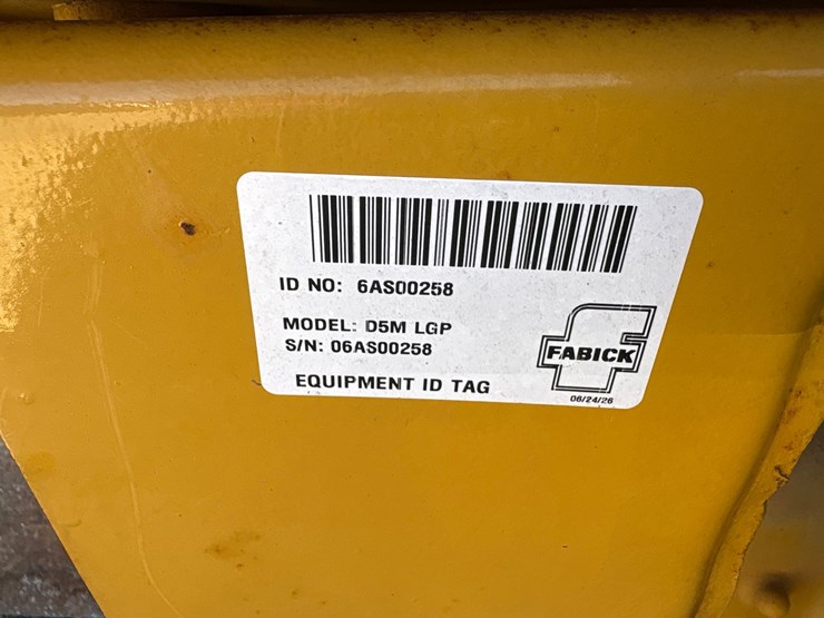 caterpillar-d5m-lgp-image-75