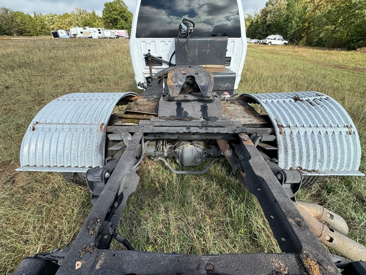 2019-ford-f350-xl-image-18