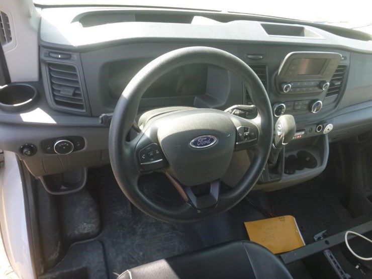 2022-ford-e450-image-12