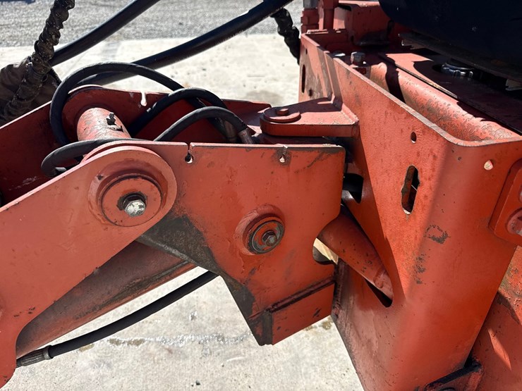 ditch-witch-3500dd-image-25