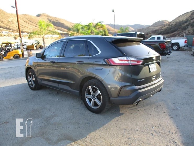 2019-ford-edge-sel-image-4