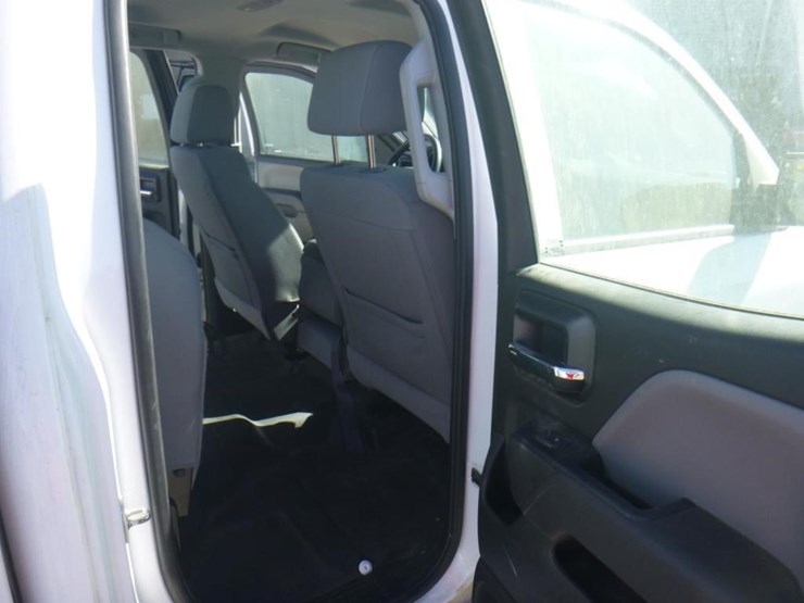 2017-chevrolet-1500-image-8