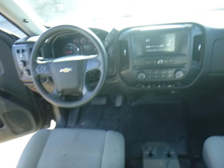 2017-chevrolet-1500-image-9