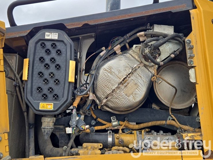 2021-caterpillar-d5-lgp-image-39