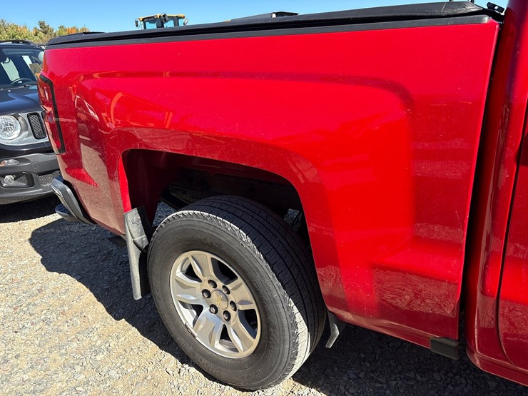 2018-chevrolet-silverado-1500-image-18
