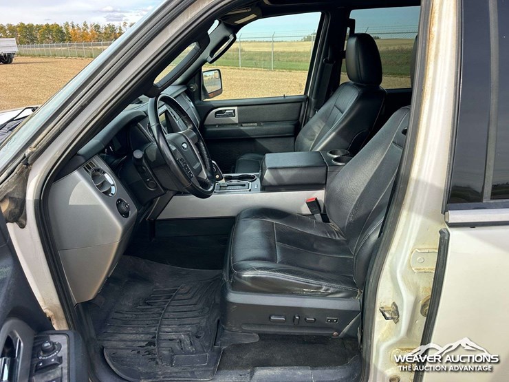 2016-ford-expedition-limited-image-6