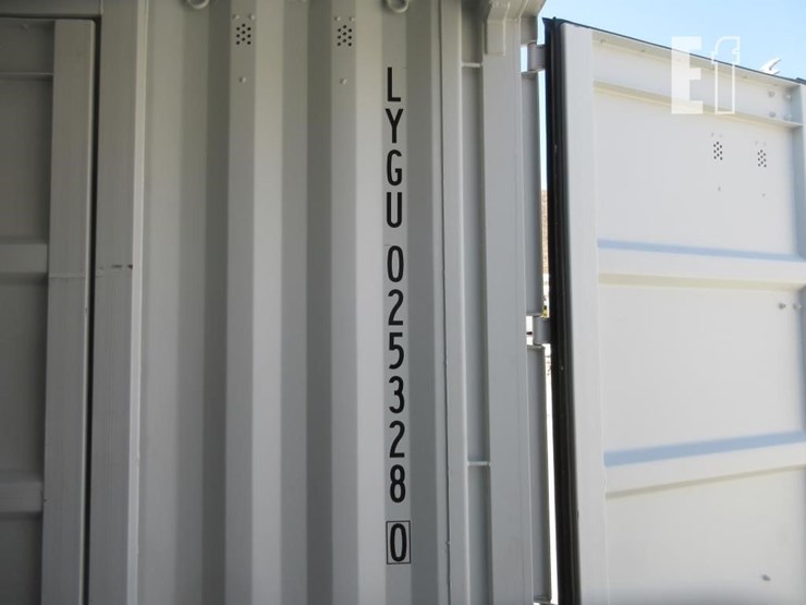 40'-high-cube-shipping-container-image-7