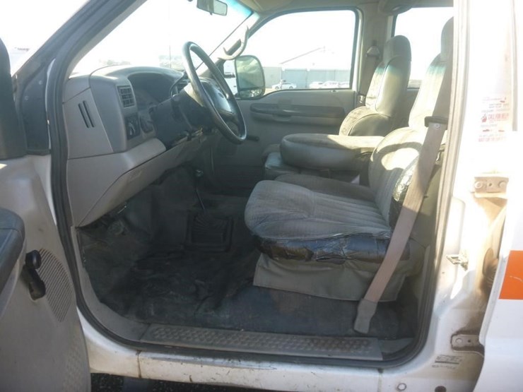 2001-ford-f350-image-9