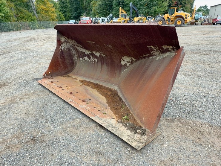 caterpillar-it62-image-1