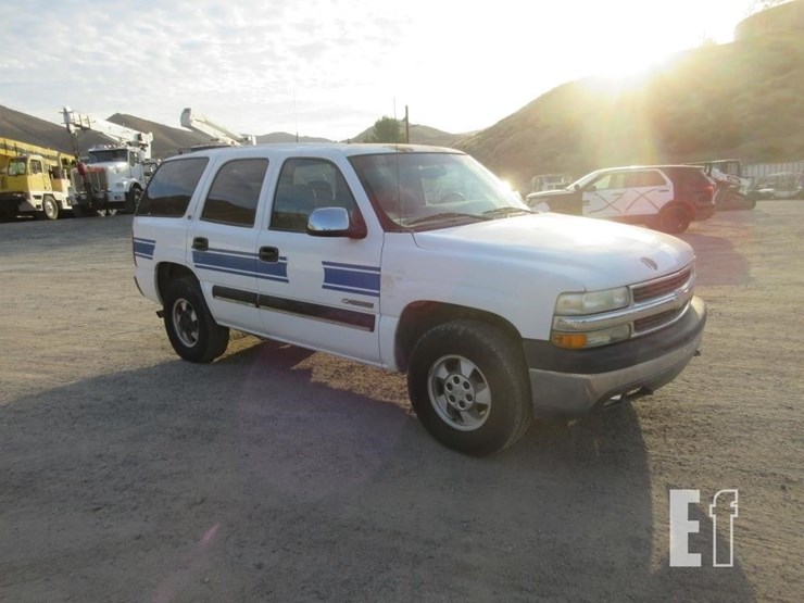 2001-chevrolet-tahoe-image-2