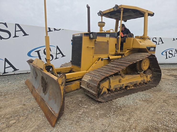 caterpillar-d5m-lgp-image-1