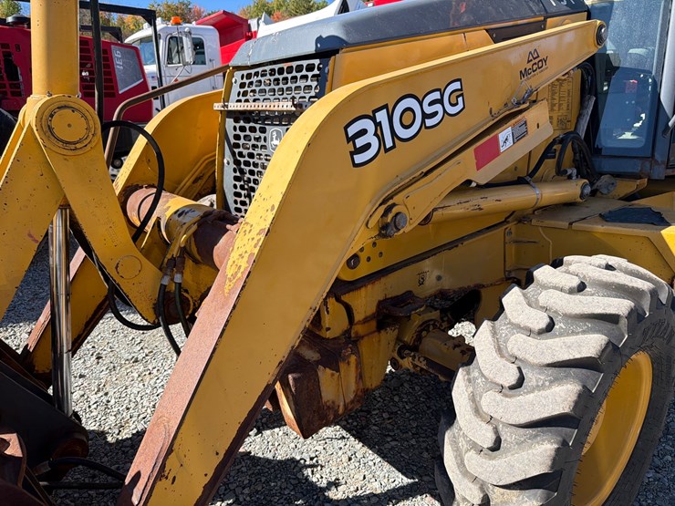 2005-deere-310sg-image-16