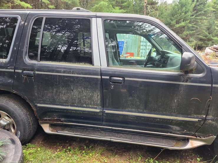 1998-ford-explorer-xlt-image-12