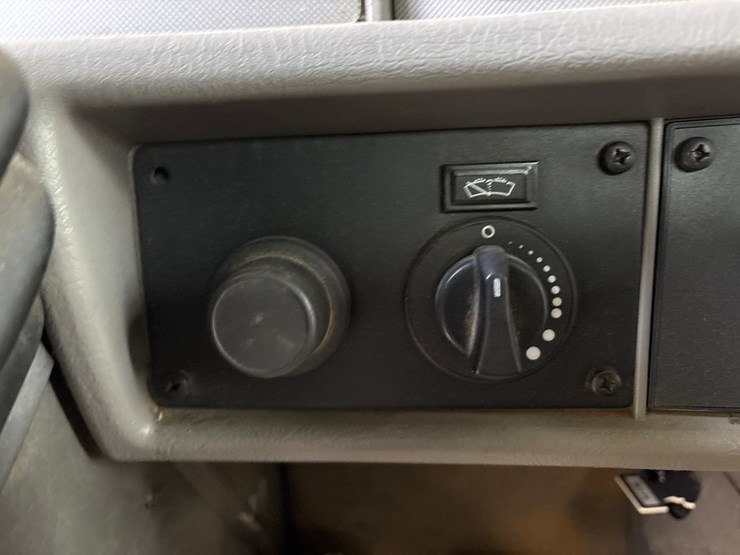 2013-kenworth-t370-image-77