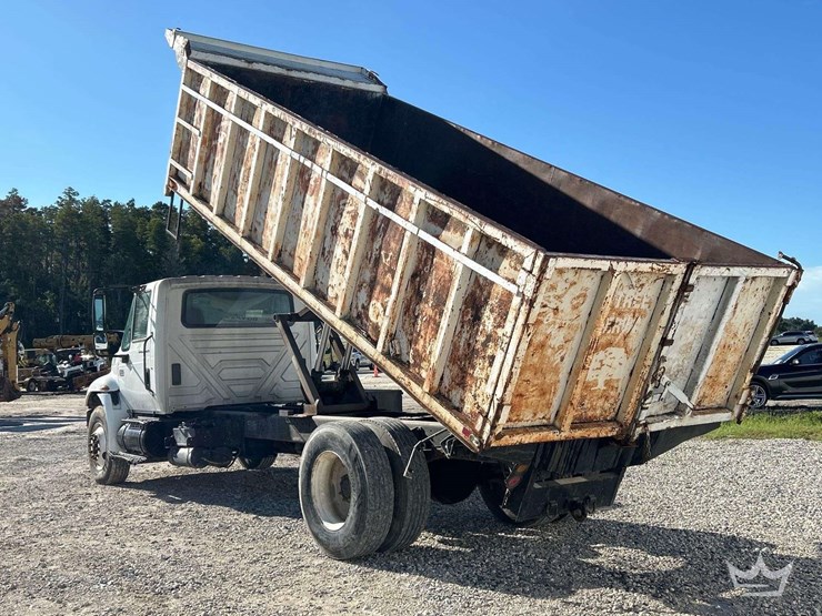 2006-international-durastar-4300-image-3