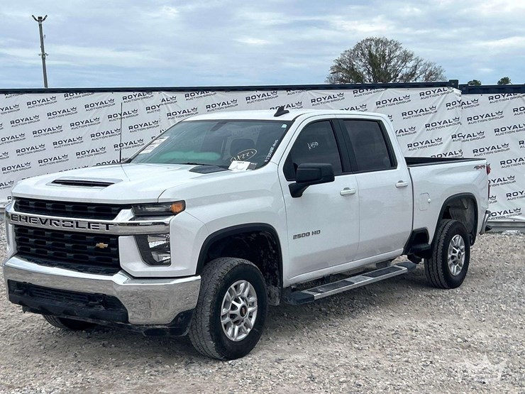 2022-chevrolet-silverado-2500-image-1