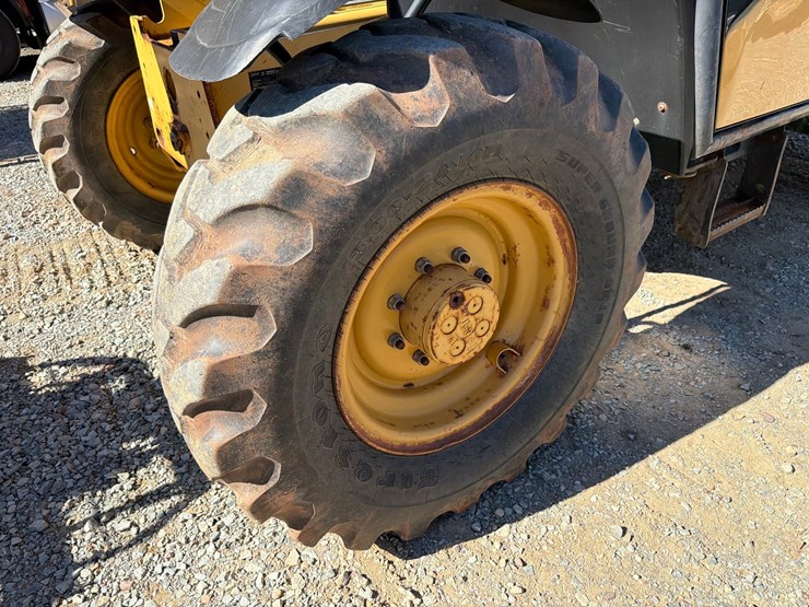 caterpillar-th360b-image-94