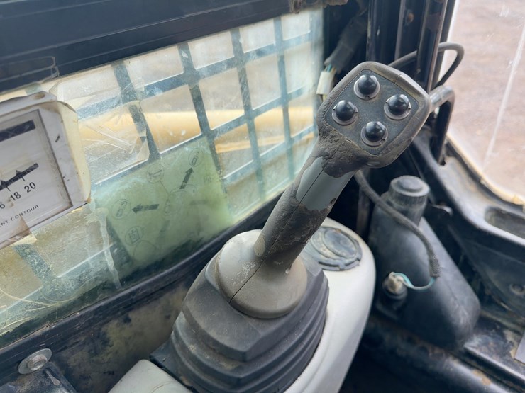 2005-caterpillar-277b-image-21