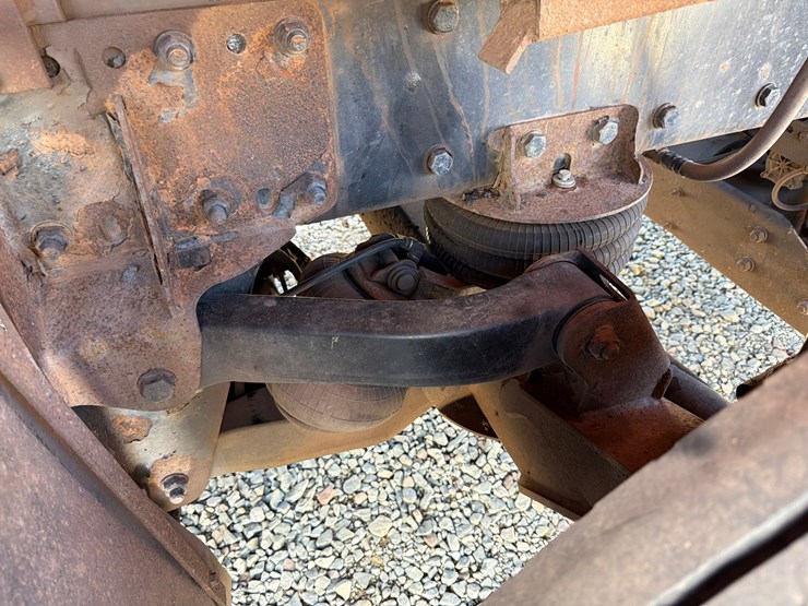 2016-kenworth-t880-image-19
