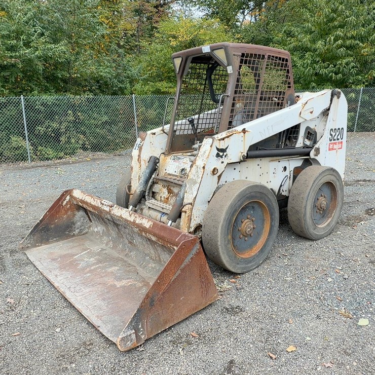 2010 BOBCAT S220
